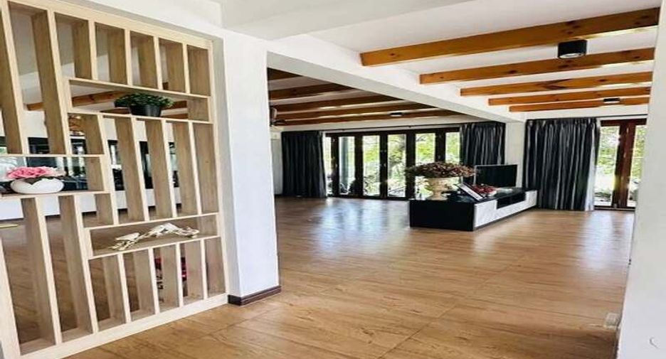 À vendre 4 chambres villa à Bang Lamung, Chonburi