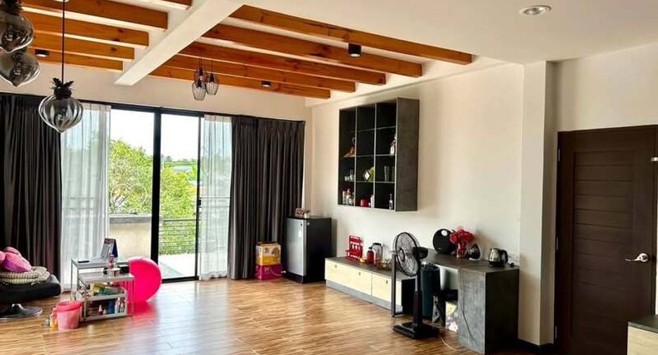 À vendre 4 chambres villa à Bang Lamung, Chonburi