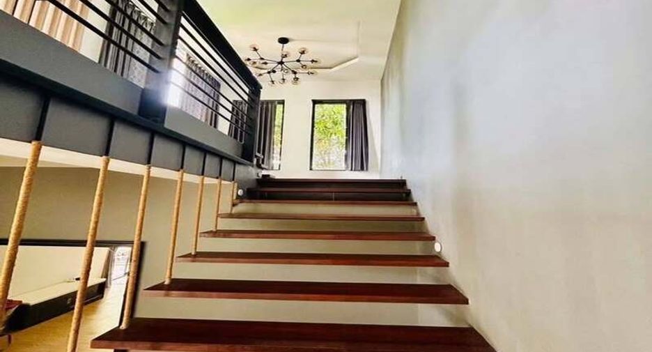 À vendre 4 chambres villa à Bang Lamung, Chonburi