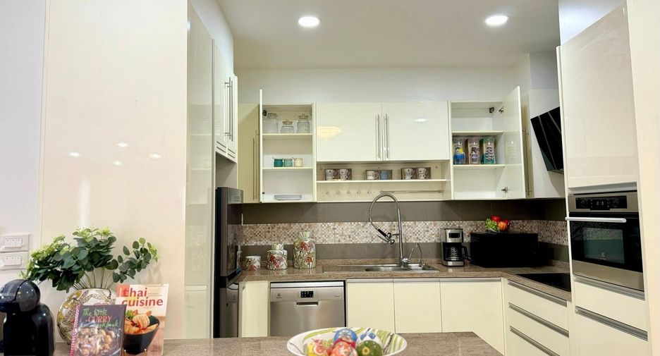 À vendre 4 chambres maison à Bang Lamung, Chonburi