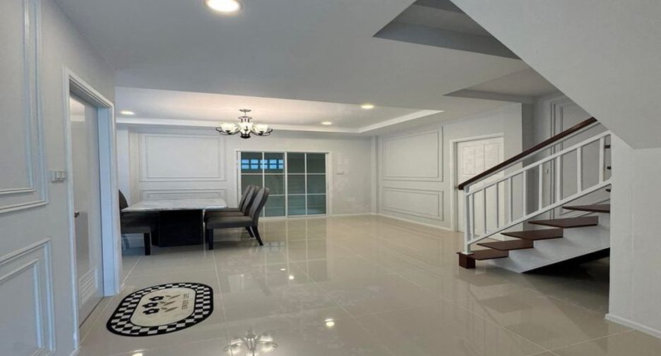 For sale 4 bedrooms villa in Central Pattaya, Pattaya
