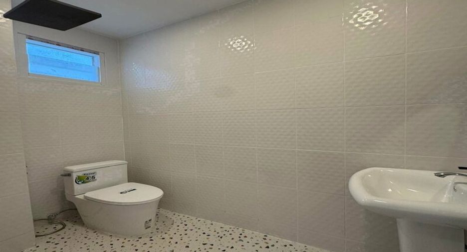 For sale 4 bedrooms villa in Central Pattaya, Pattaya
