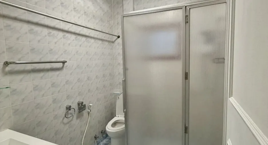 Haus zum Kauf mit 2 Zimmer in Bang Lamung, Chonburi