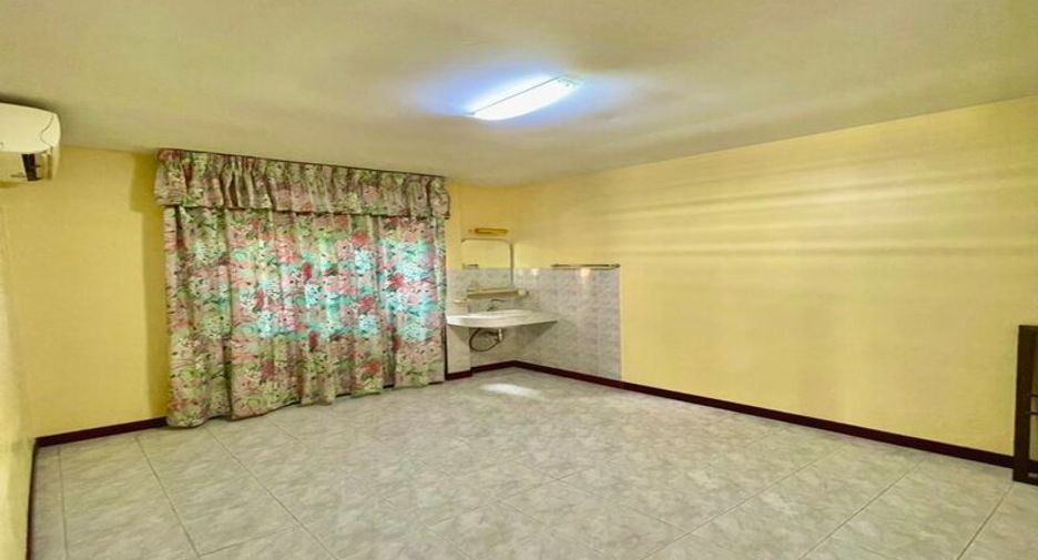 For sale 2 bedrooms villa in East Pattaya, Pattaya