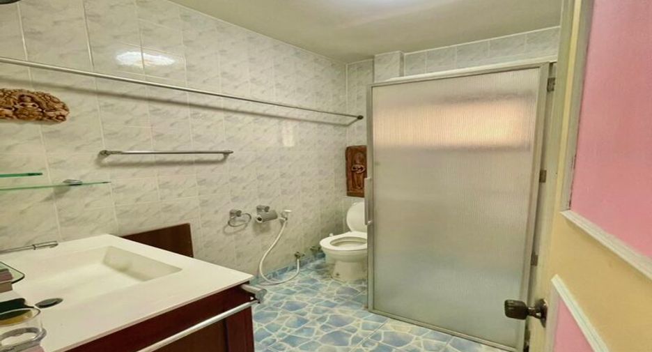For sale 2 bedrooms villa in East Pattaya, Pattaya