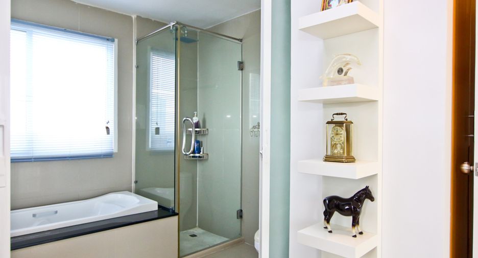 For sale 1 bed condo in South Pattaya, Pattaya
