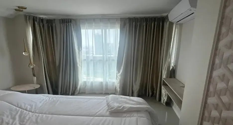 For sale 2 bedrooms condo 