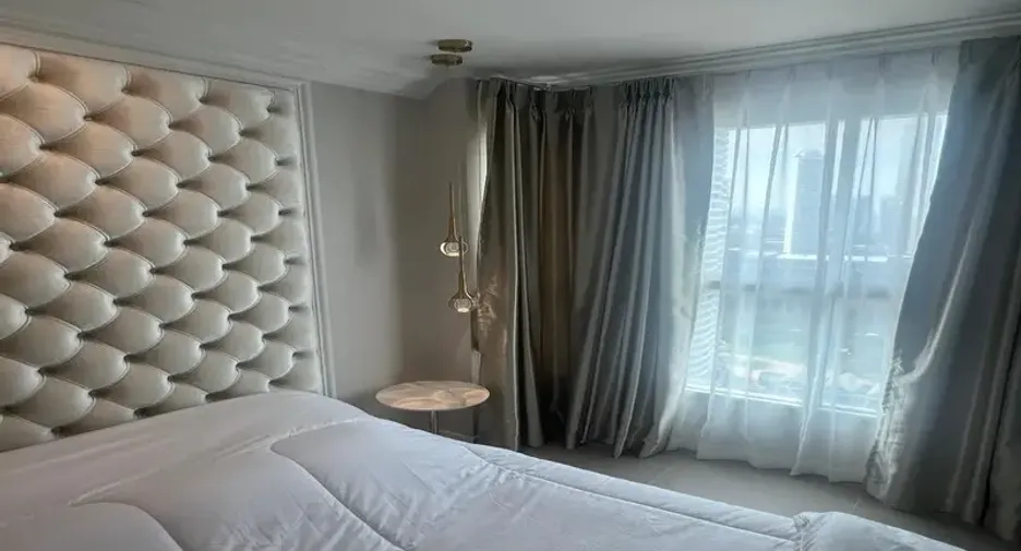 For sale 2 bedrooms condo 