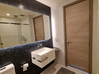 For rent 2 bedrooms condo in Bang Rak, Bangkok