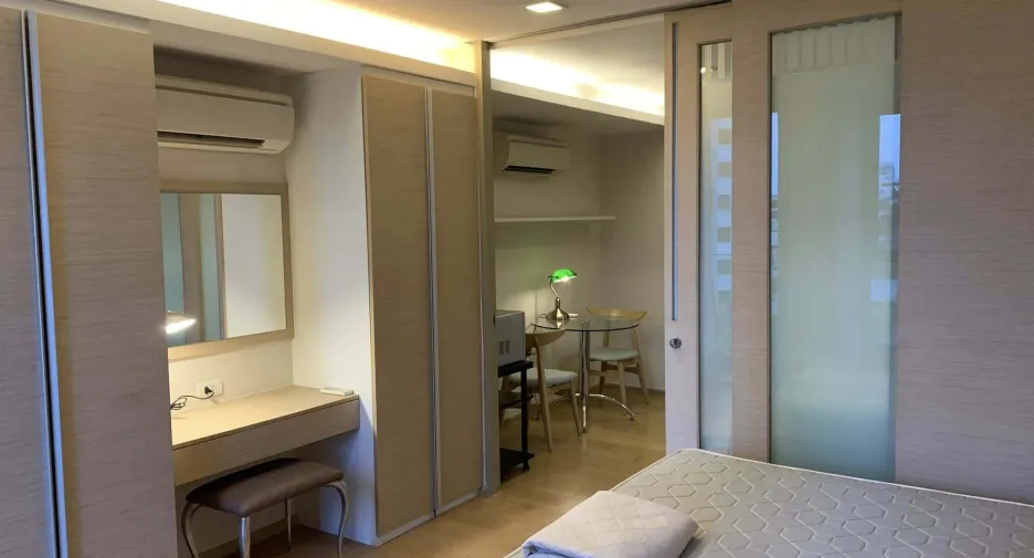 For rent 1 bed condo in Khlong Toei, Bangkok
