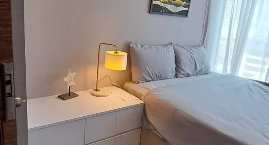 For sale 2 bedrooms condo in Khlong Toei, Bangkok