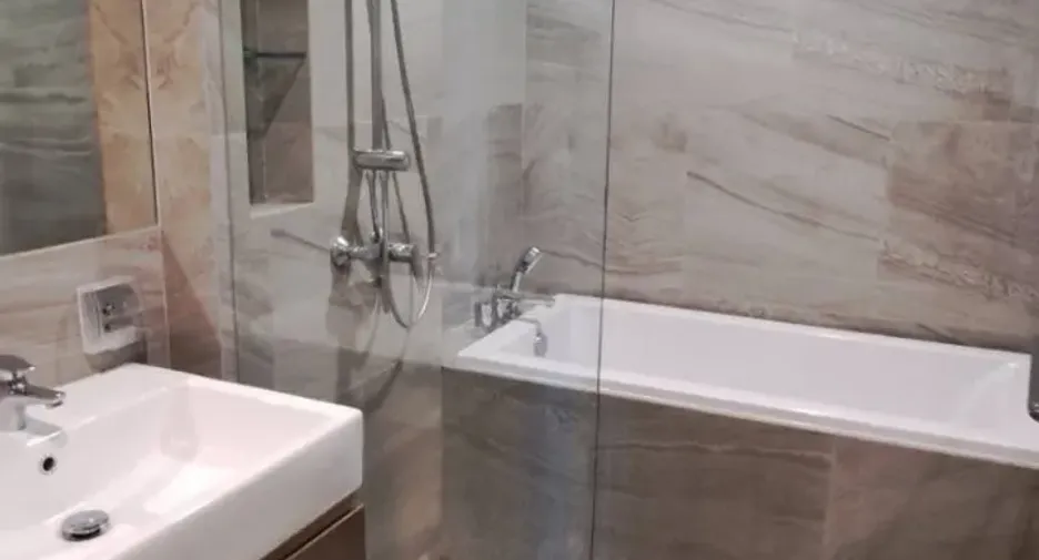 For sale 2 bedrooms condo in Khlong Toei, Bangkok