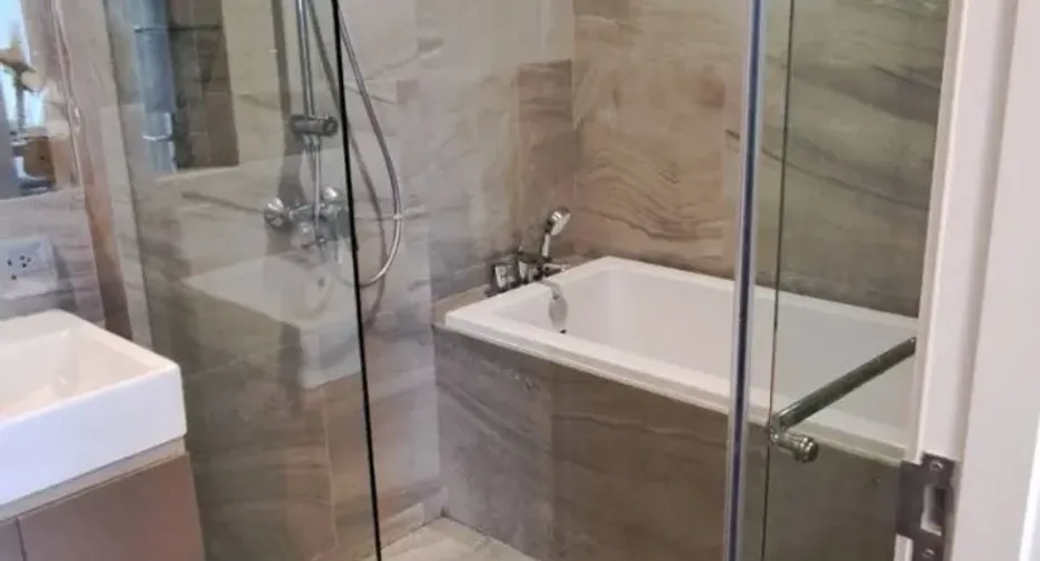 For sale 2 bedrooms condo in Khlong Toei, Bangkok
