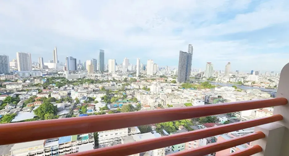 For sale 1 bed condo in Khlong San, Bangkok