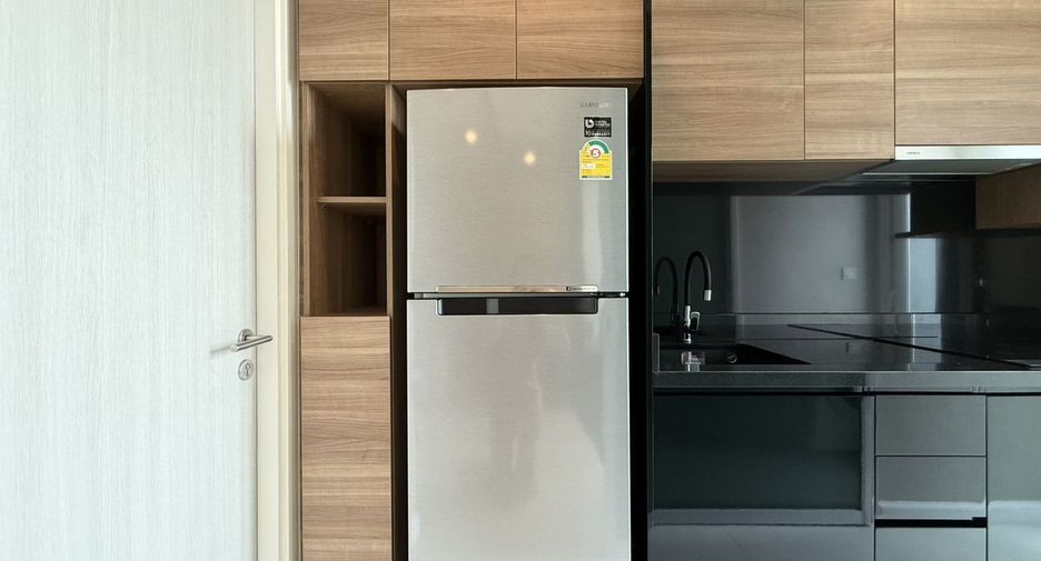 For sale 1 bed condo in Mueang Samut Prakan, Samut Prakan