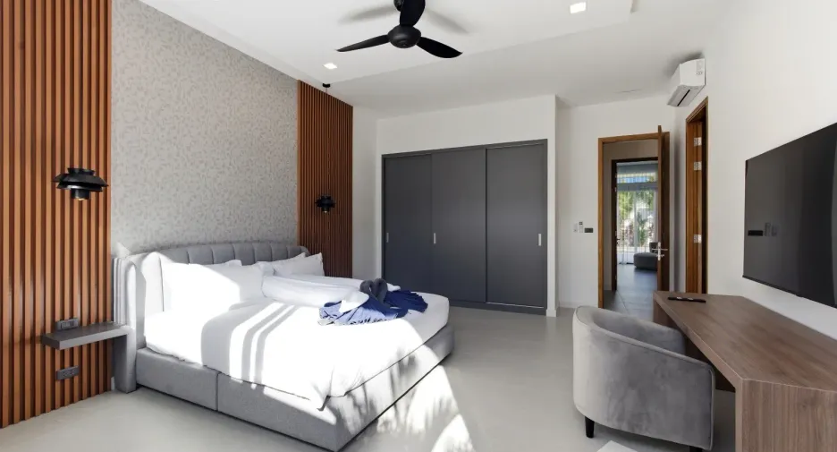 For rent 4 bedrooms villa in Mueang Phuket, Phuket