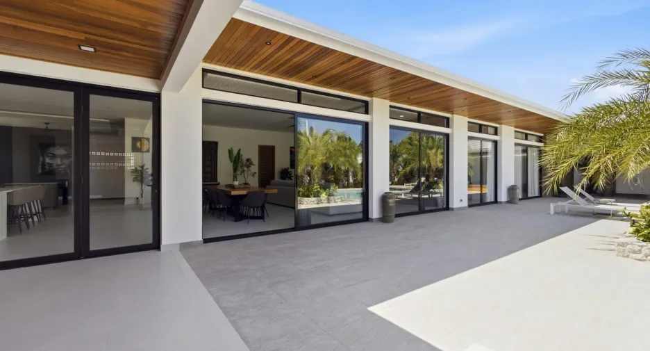 For rent 4 bedrooms villa in Mueang Phuket, Phuket