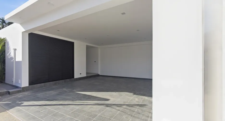 For rent 4 bedrooms villa in Mueang Phuket, Phuket