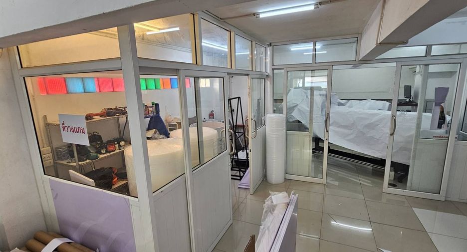 For sale 6 bedrooms office in Bang Na, Bangkok