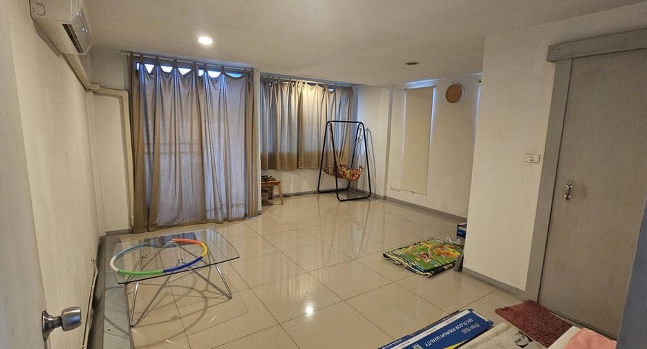 For sale 6 bedrooms office in Bang Na, Bangkok