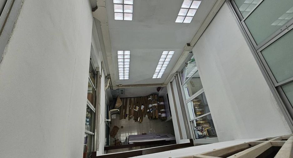 For sale 6 bedrooms office in Bang Na, Bangkok