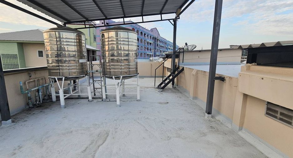 For sale 6 bedrooms office in Bang Na, Bangkok
