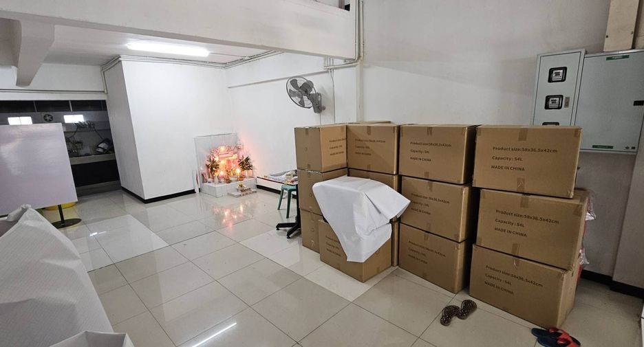 For sale 6 bedrooms office in Bang Na, Bangkok