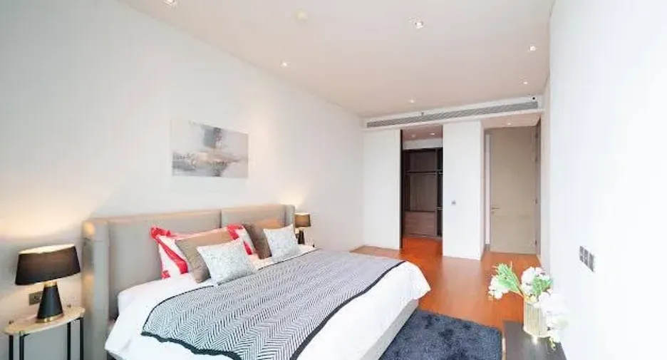 For rent 2 bedrooms condo in Khlong San, Bangkok
