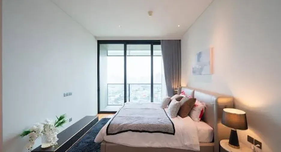 For rent 2 bedrooms condo in Khlong San, Bangkok