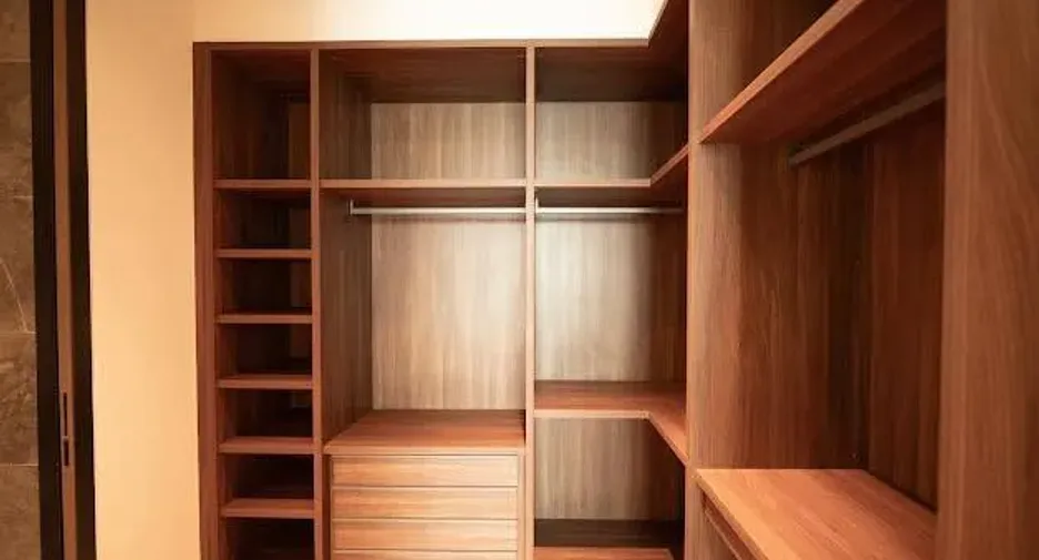For rent 2 bedrooms condo in Khlong San, Bangkok