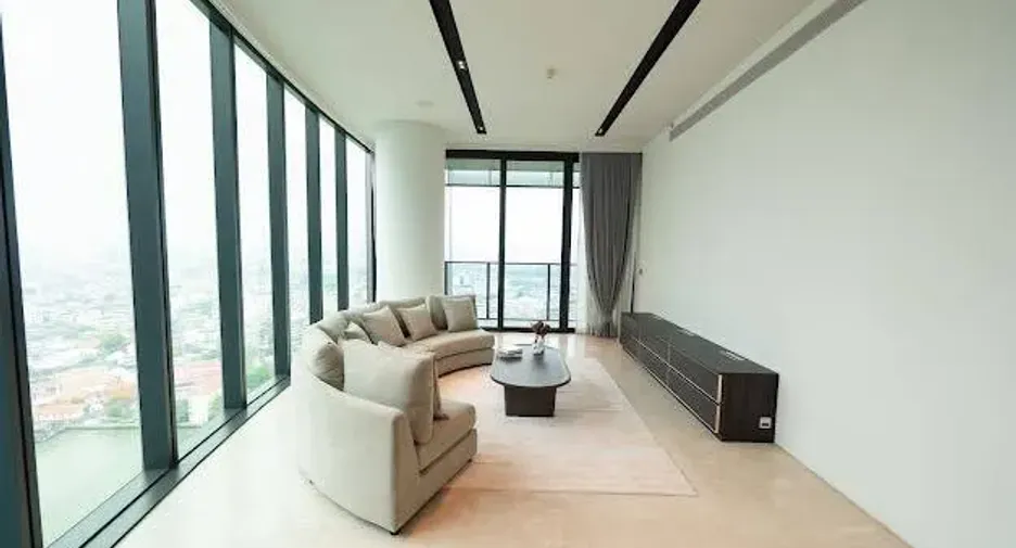 For rent 2 bedrooms condo in Khlong San, Bangkok