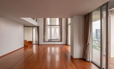 For rent 4 bedrooms condo in Sathon, Bangkok