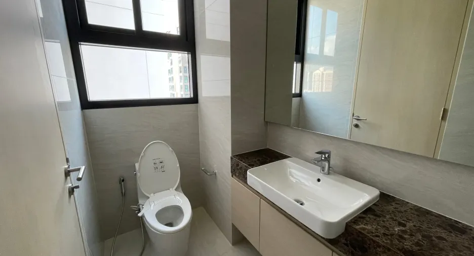 For rent 1 bed condo in Watthana, Bangkok