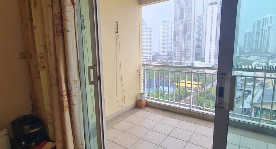 For sale 2 bedrooms condo in Khlong Toei, Bangkok