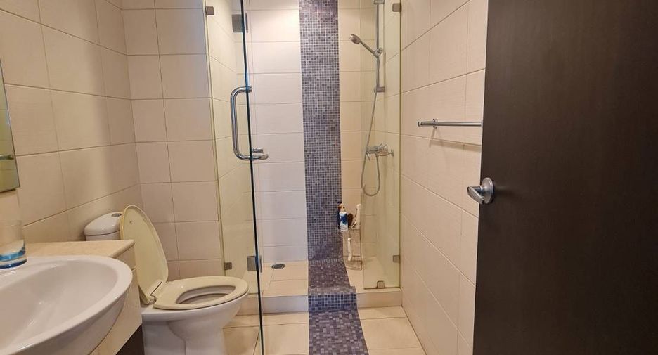 For sale 2 bedrooms condo in Khlong Toei, Bangkok
