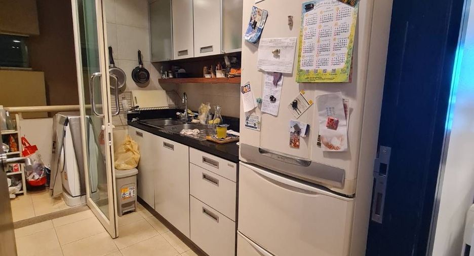 For sale 2 bedrooms condo in Khlong Toei, Bangkok