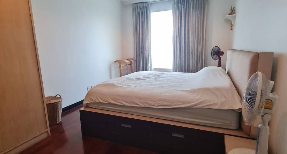 For sale 2 bedrooms condo in Khlong Toei, Bangkok