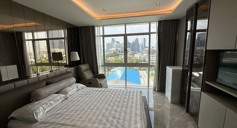 For sale 2 bedrooms condo in Phaya Thai, Bangkok
