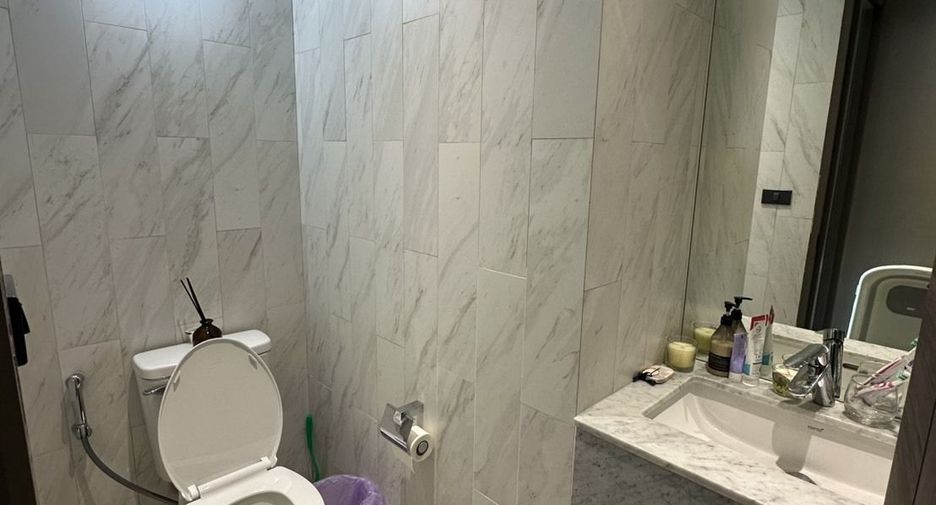 For sale 2 bedrooms condo in Phaya Thai, Bangkok