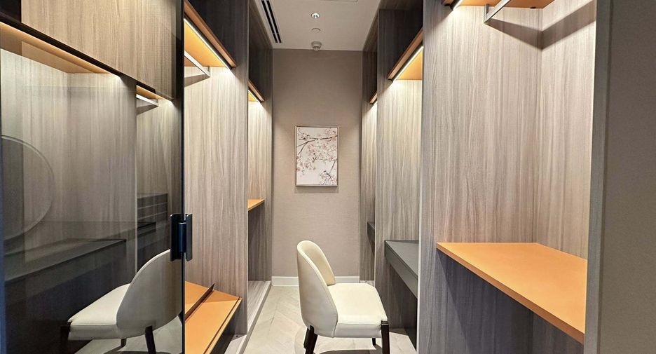 For rent 2 bedrooms condo in Sathon, Bangkok