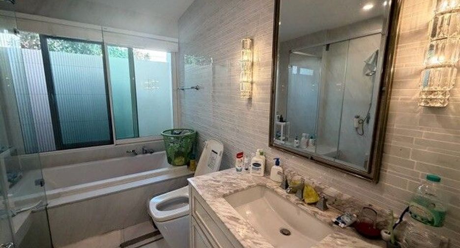 For rent 4 bedrooms house in Bang Phli, Samut Prakan