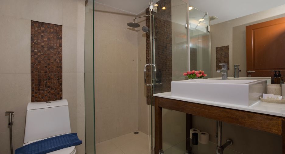 For sale 2 bedrooms condo in Mueang Phuket, Phuket