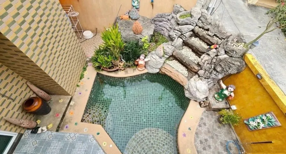 For sale 5 bedrooms villa in Pratumnak, Pattaya