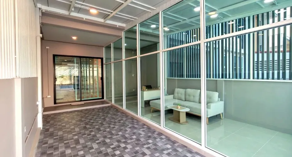 Casa adosada en venta de 3 habitaciones en East Pattaya, Pattaya