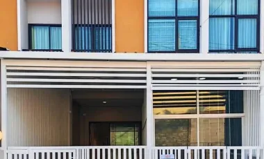 For sale 3 bedrooms townhouse in East Pattaya, Pattaya