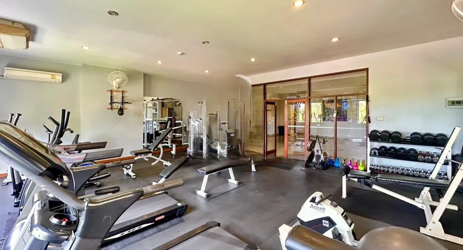 For sale 2 bedrooms condo in South Pattaya, Pattaya