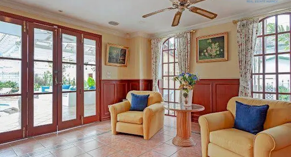 For sale 6 bedrooms villa in East Pattaya, Pattaya