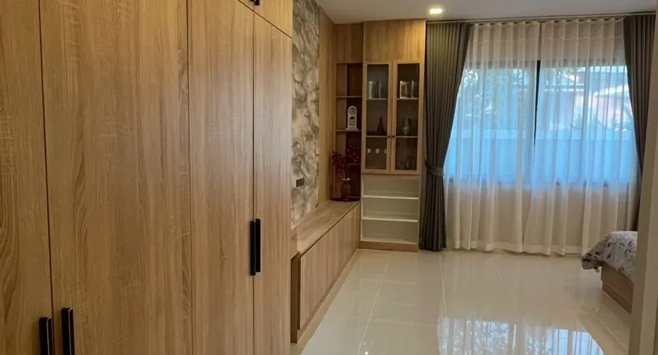 For sale 3 bedrooms house in East Pattaya, Pattaya