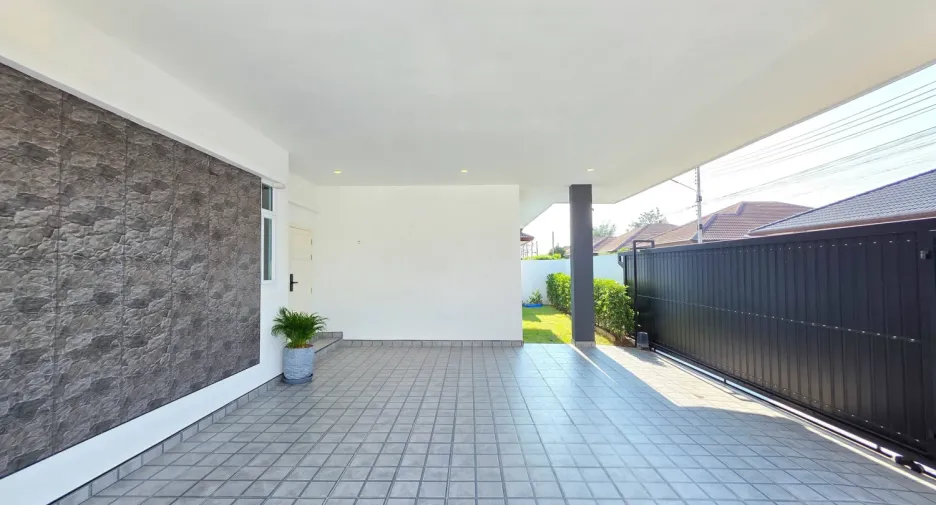 For sale 3 bedrooms villa in East Pattaya, Pattaya