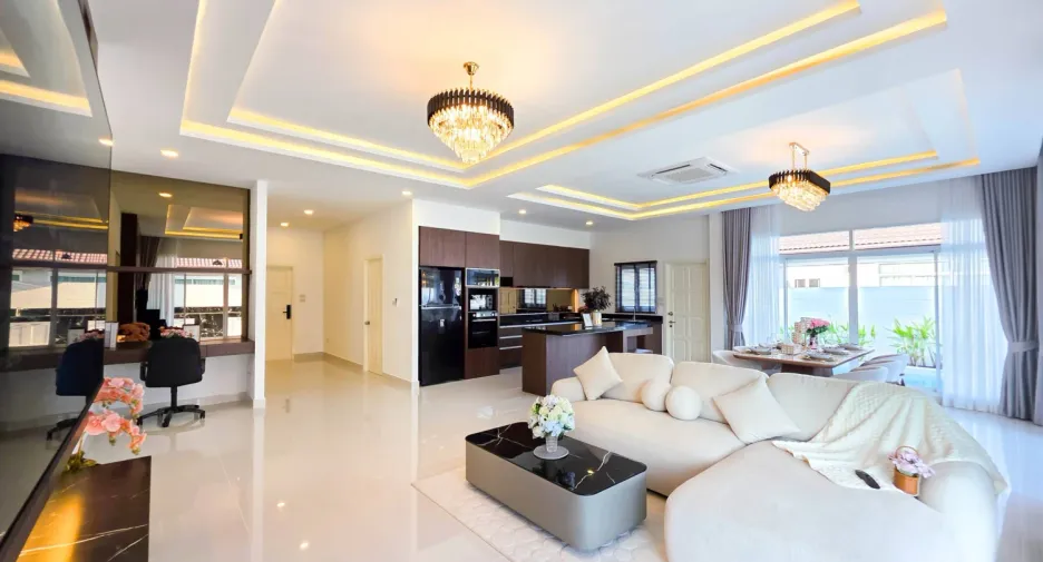 For sale 3 bedrooms villa in East Pattaya, Pattaya